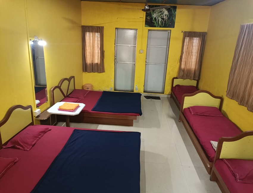 Accommodation for a family of four in Thane.